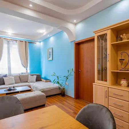 Spacious 3bd Appartement *